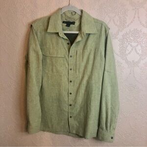 Eastern Mountain Sports vented long sleeve shirt Medium green great condition